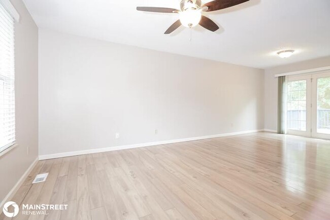 Building Photo - 4006 Manhattan Ave, St Peters, MO 63376