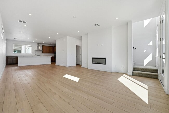 Foto del edificio - Park Meadows location near Lone Tree in the heart of Inverness. Easy access to Centennial Jetport