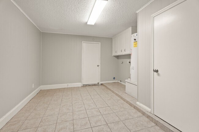 Foto del edificio - 15911 Mill Point Dr