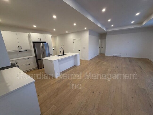 Building Photo - 2980 King George's Park Dr