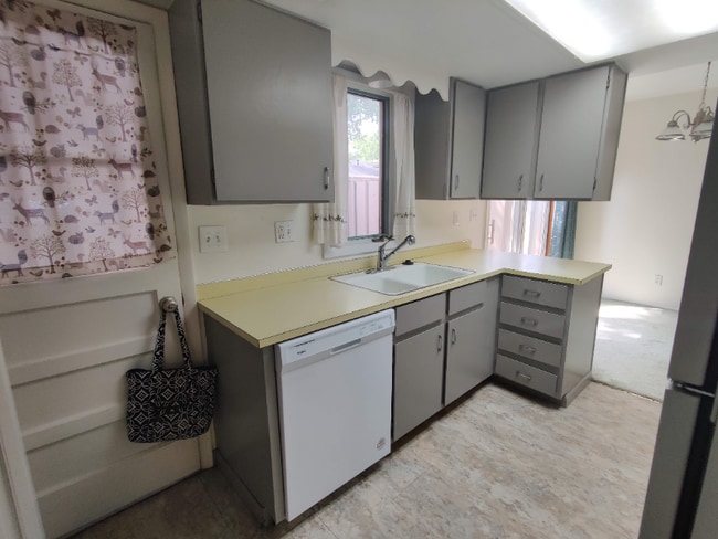 Building Photo - 1808 Indian Meadows Ln