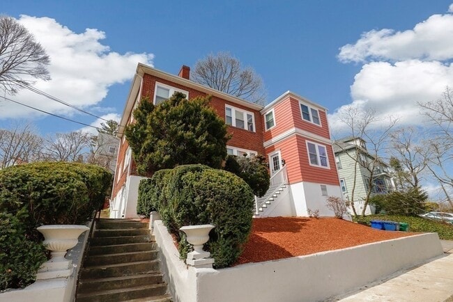 Foto del edificio - 62 Algonquin Rd