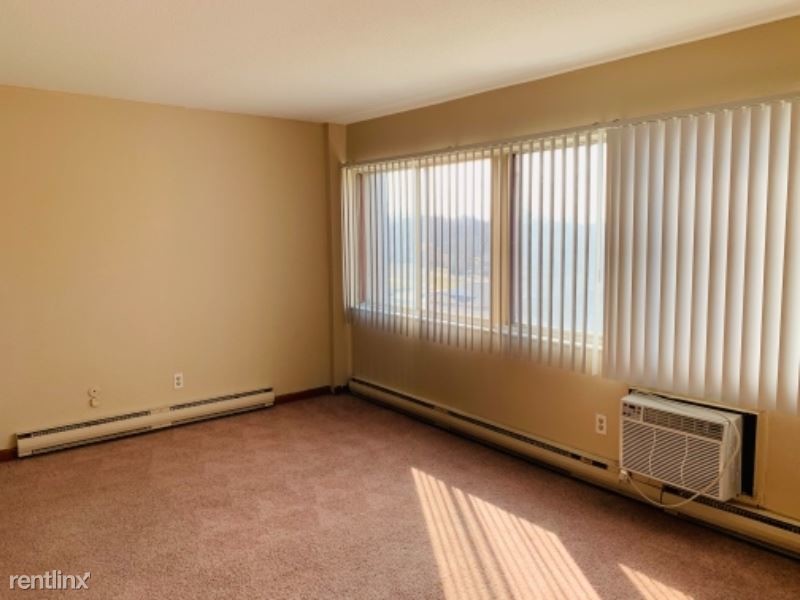 Foto principal - 1718 Market Ave N