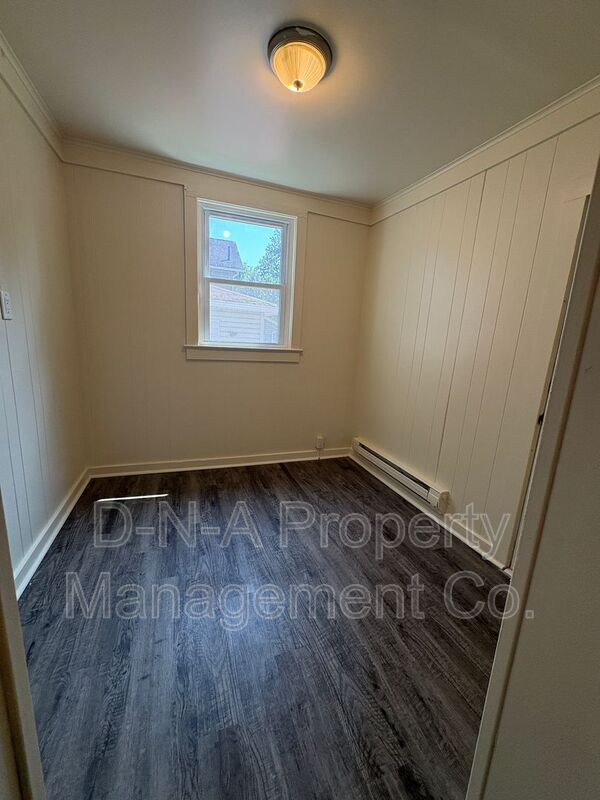 Building Photo - 267 Brodhead Ave
