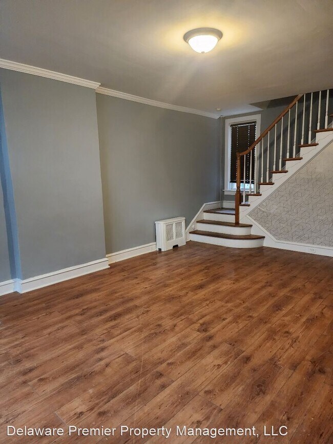 Building Photo - 3 br, 1 bath House - 1005 Maple Street