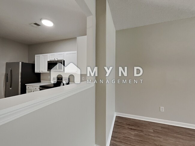 Building Photo - 2233 Bigwood Trail