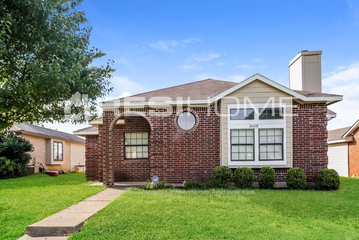 Primary Photo - HOME FOR RENT!!