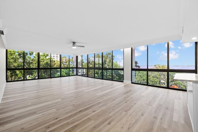 Building Photo - Luxury Waterfront Condo at Monte Carlo Tow...