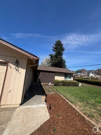 Building Photo - 1395 Suntree Dr SE