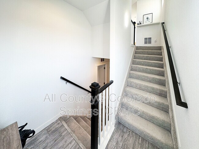 Foto del edificio - 2424 Jazzy Lady Ct