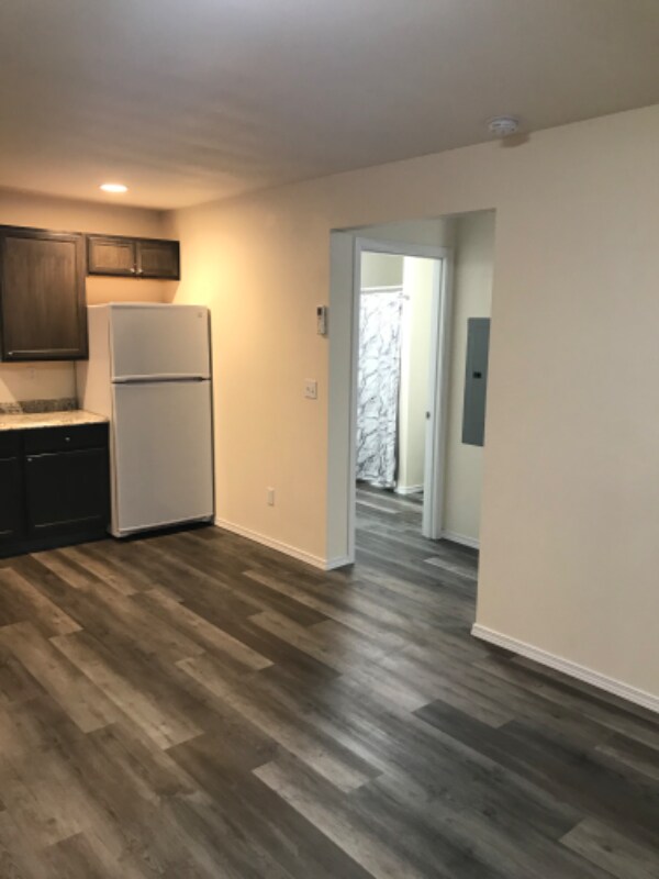 Foto del edificio - 1203 Campbell Ave