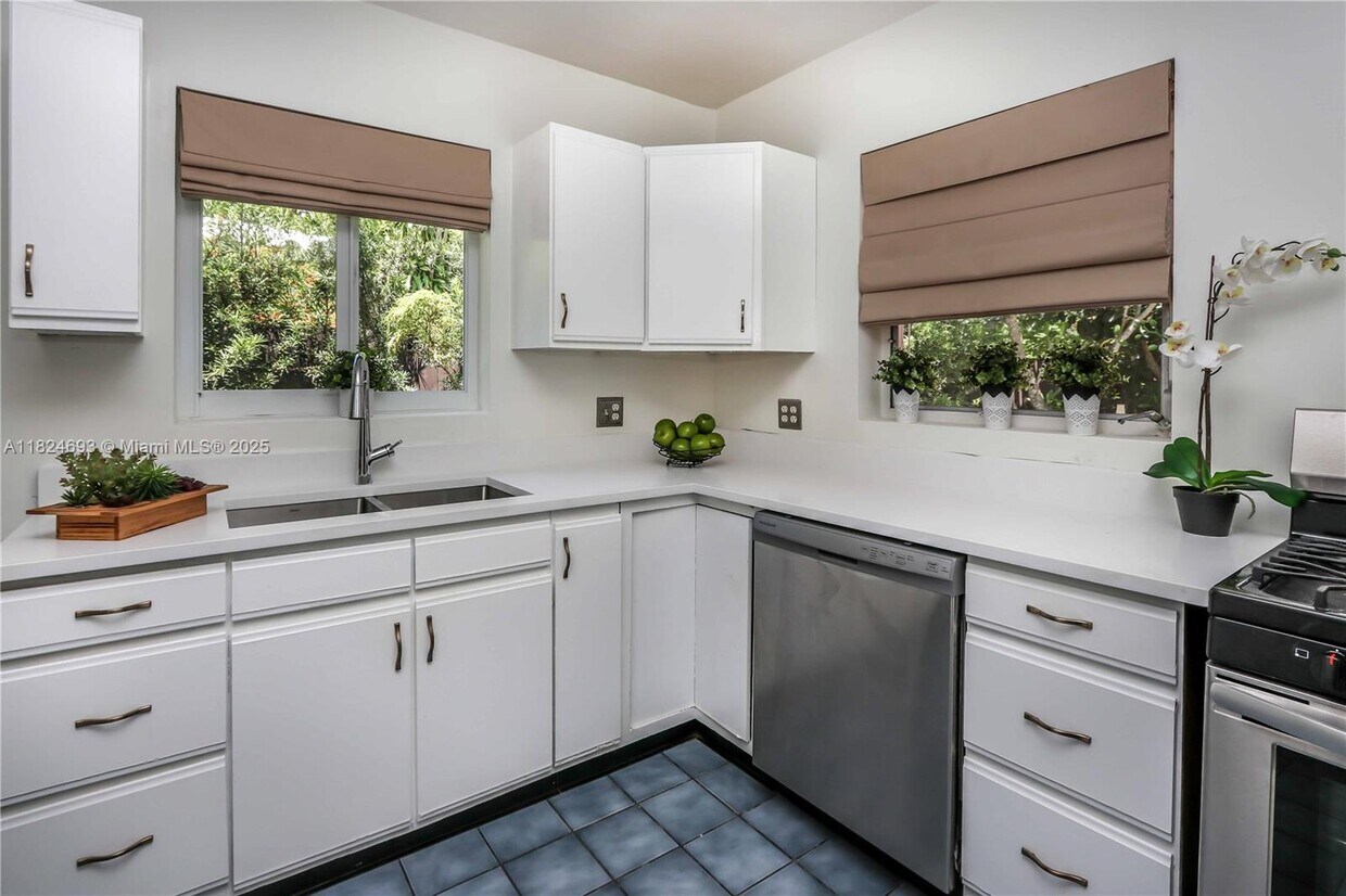 Foto principal - 1415 Rodman St