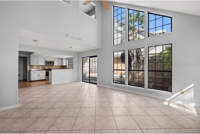 Building Photo - 11310 Spicewood Club Dr
