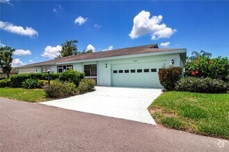 Building Photo - 2429 Lancaster Dr