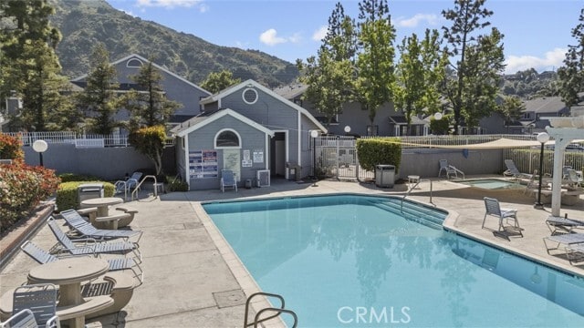 Foto del edificio - 225 Evergreen Ct