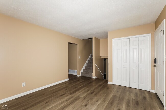 Foto del edificio - 5804 Coppock Ln