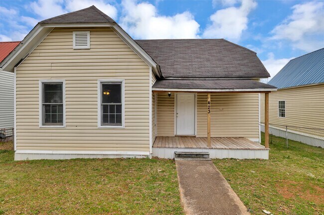 Foto del edificio - 423 Chestnut Ave