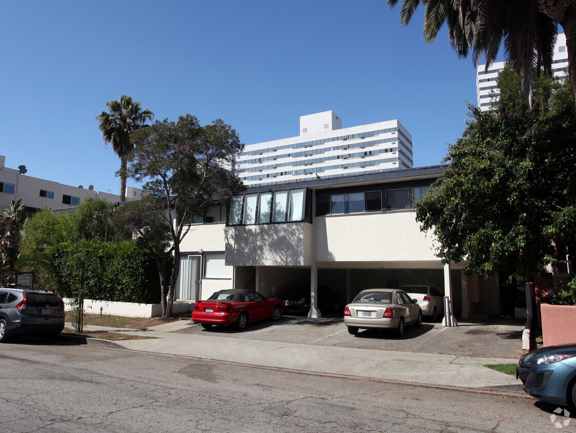 Building Photo - 1233 Barry Ave