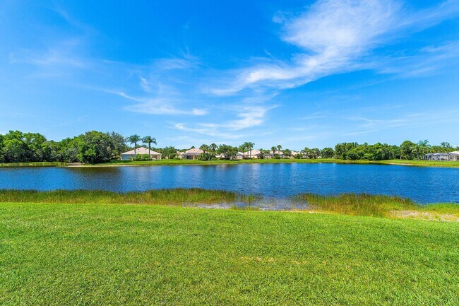 Building Photo - 9083 SE Hawks Nest Ct