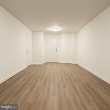 Building Photo - 1121 Arlington Blvd