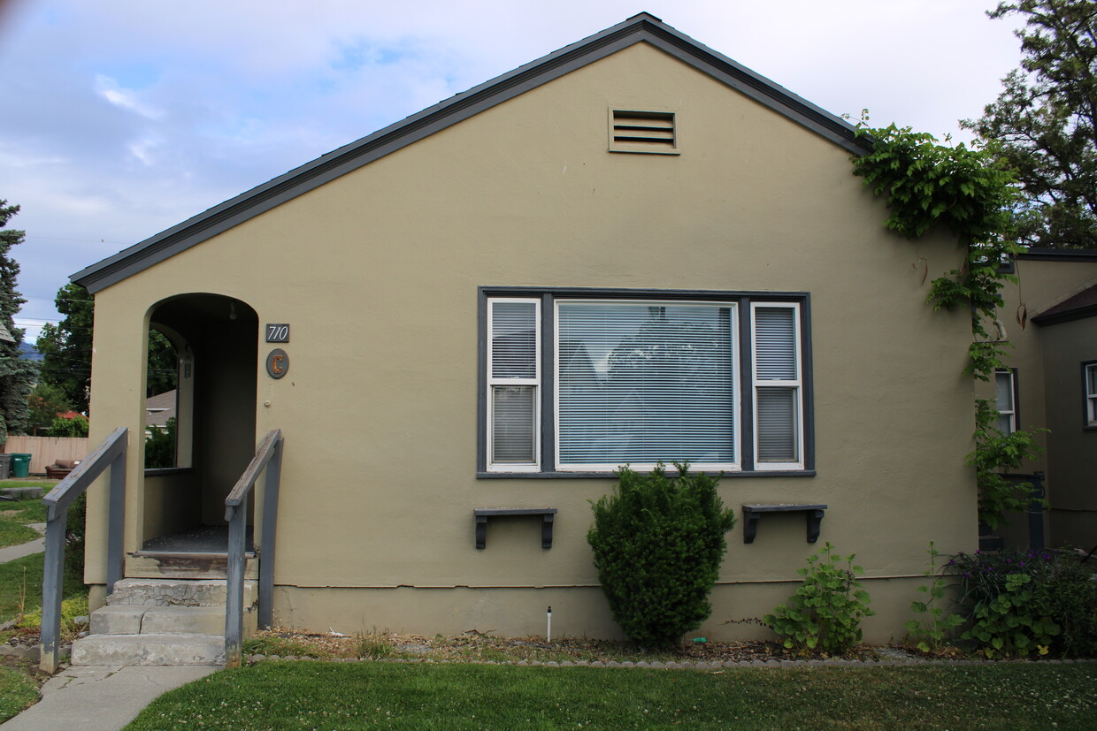 Primary Photo - 710 Monroe St
