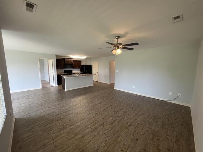 Foto del edificio - 107 Natalie Jane Dr