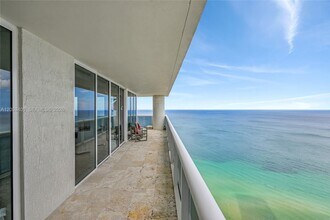 Building Photo - 1800 S Ocean Dr