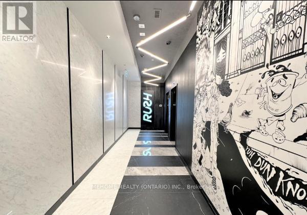 Photo du bâtiment - 2 Augusta Ave