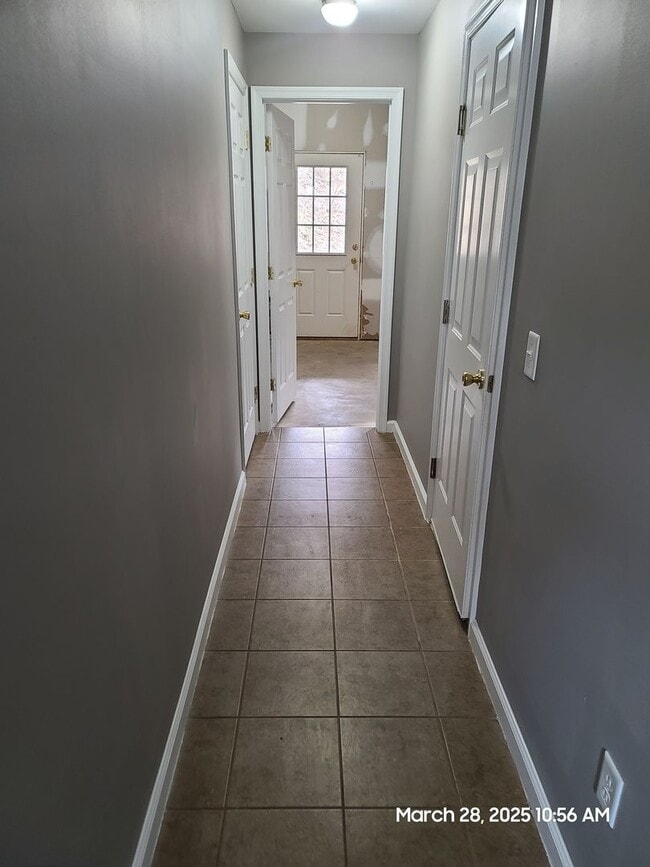 Building Photo - 3 Bedroom Townhome for Rent in Waynesboro