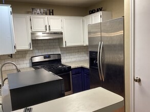 Building Photo - 2038 Greenwest Dr