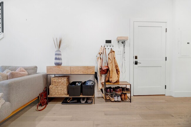 Foto del edificio - 1505 K St SE