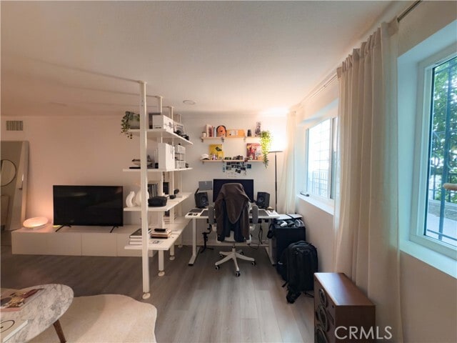 Foto del edificio - 532 N Rossmore Ave