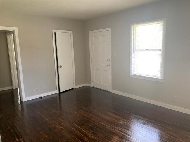 Foto del edificio - 3173 Baronne St