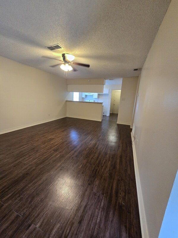 Foto del edificio - 6898 County Rd 381