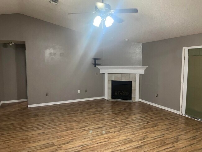 Foto del edificio - 108 Kyle Ln