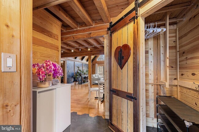 Foto del edificio - 8 Hope Valley Ln