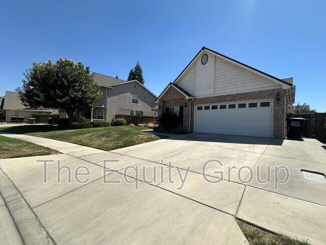 Foto del edificio - 6227 W Oak Ave
