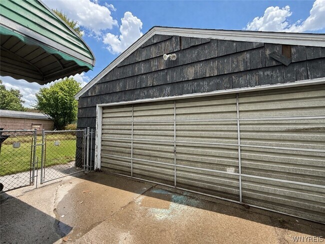 Foto del edificio - 3534 Ferry Ave