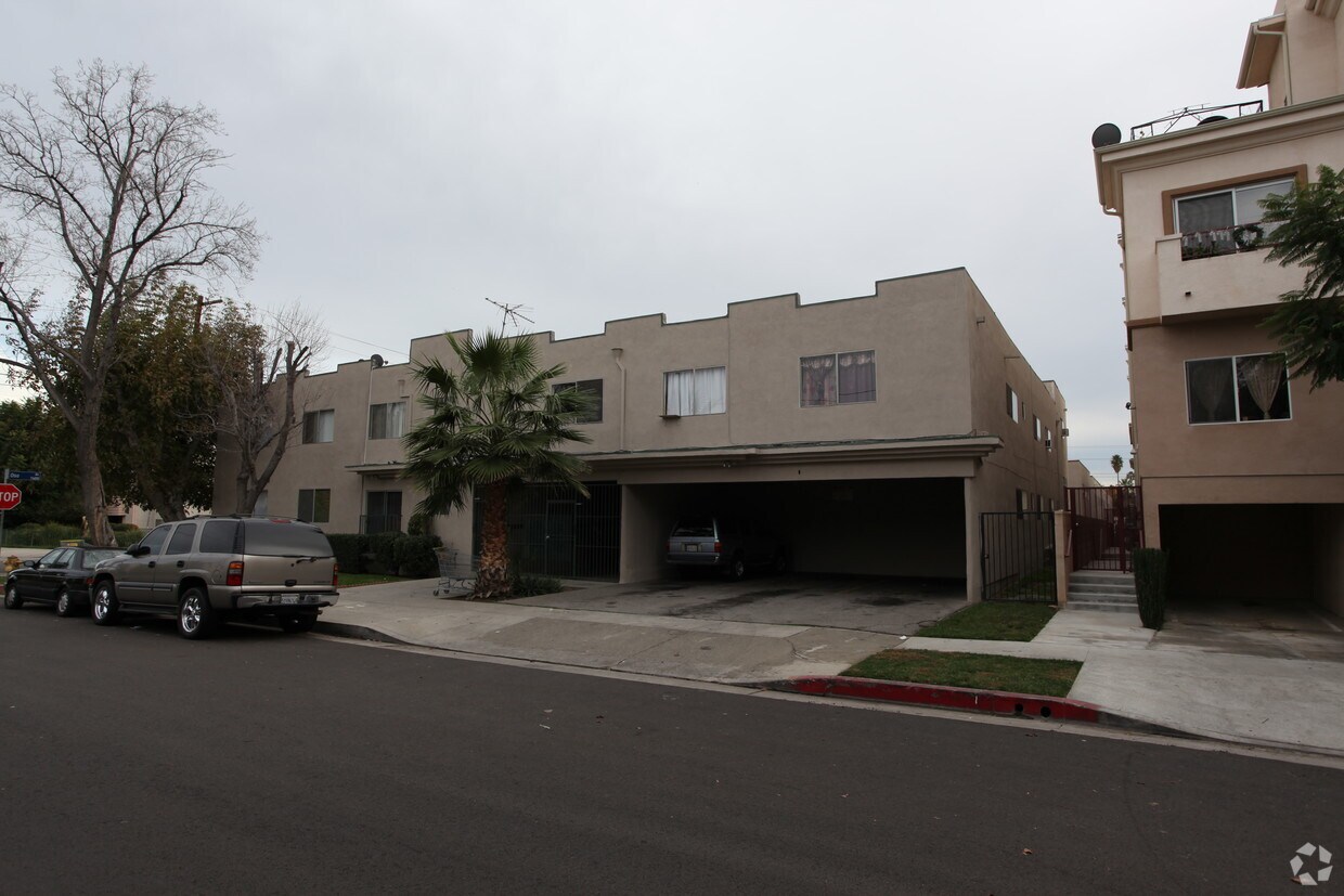 Building Photo - 20304 Keswick St