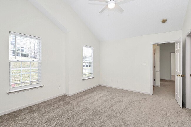 Foto del edificio - Updated 3 bed 2 bath near National Whitewater Center and CLT airport!