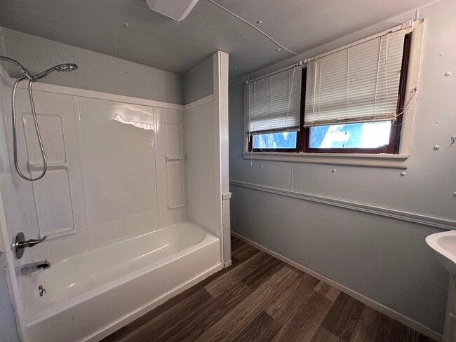 Building Photo - 1205 Marion-