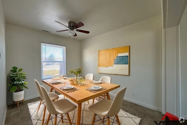 Building Photo - Eastpointe Apartments and Townhomes
