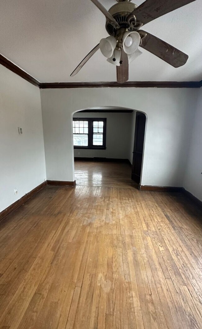 Foto del edificio - 3908 E 123rd St