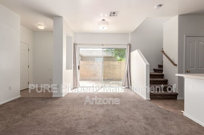 Building Photo - 1565 S Owl Dr