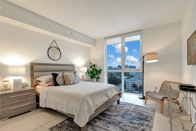Foto del edificio - 401 N Birch Rd