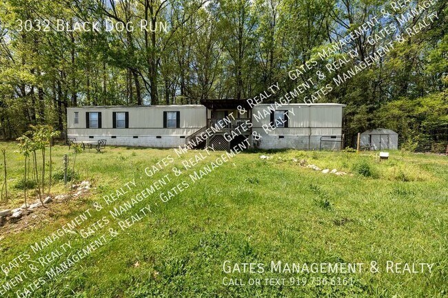 Building Photo - Quiet Country Living in Cedar Grove for Ho...