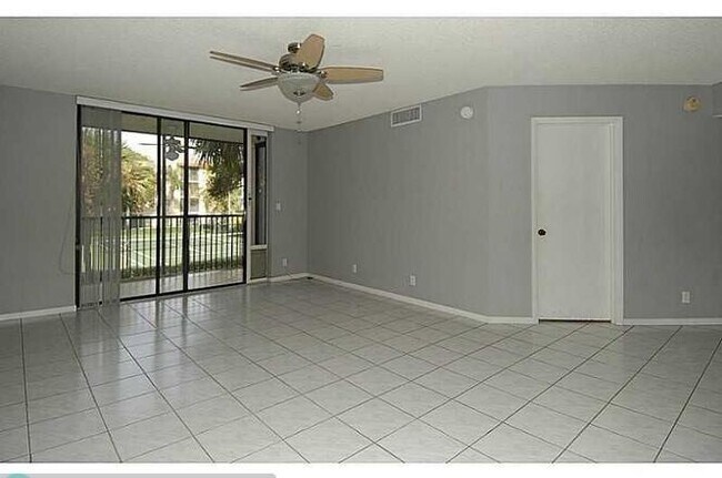 Building Photo - 10401 W Broward Blvd
