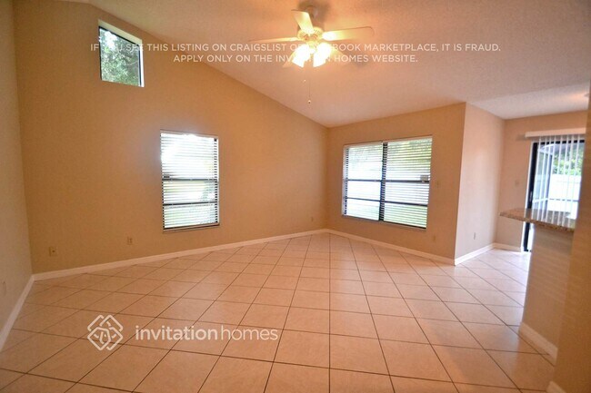 Foto del edificio - 605 Rosegate Ln