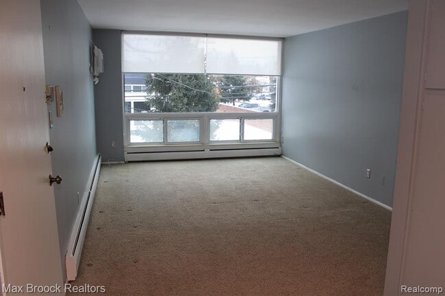 Foto del edificio - 150 Bird Ave