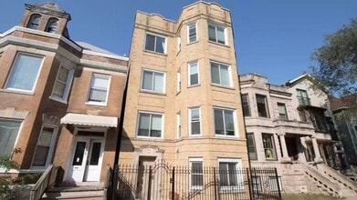 Building Photo - 1650 N Richmond St